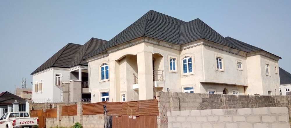 SEMI-DETACHED 2NO.2-BEDROOM & 3-BEDROOM DUPLEX AT CORE AREA, ASABA
